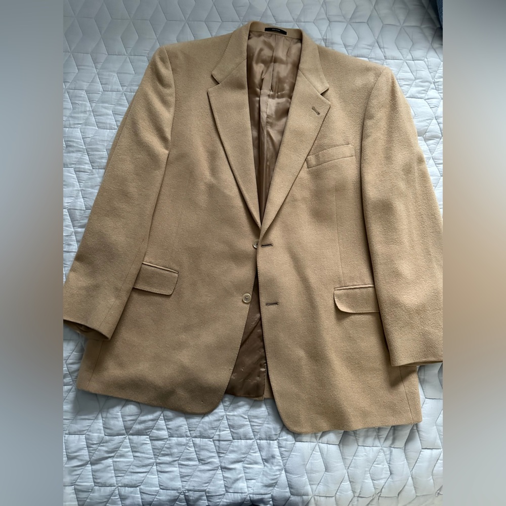 Men’s 100% Camel Hair sport coat.